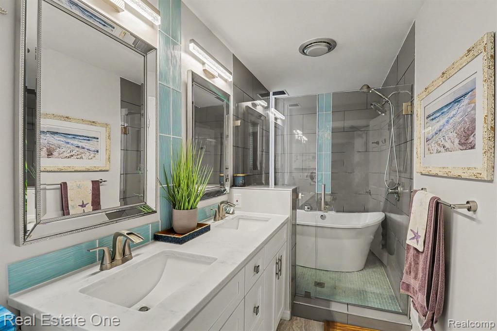 310 Pine Tree Rd Road, Lake Orion, MI 48362 — Photo 18