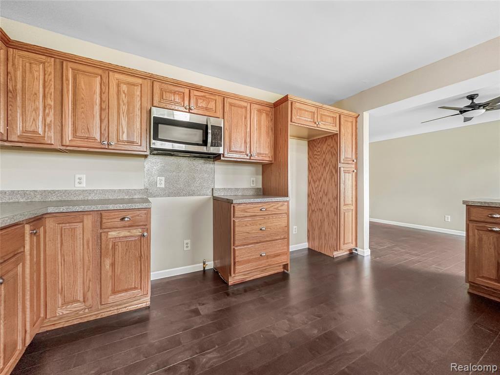 4078 W Coldwater Road, Flint, MI 48504 — Photo 12