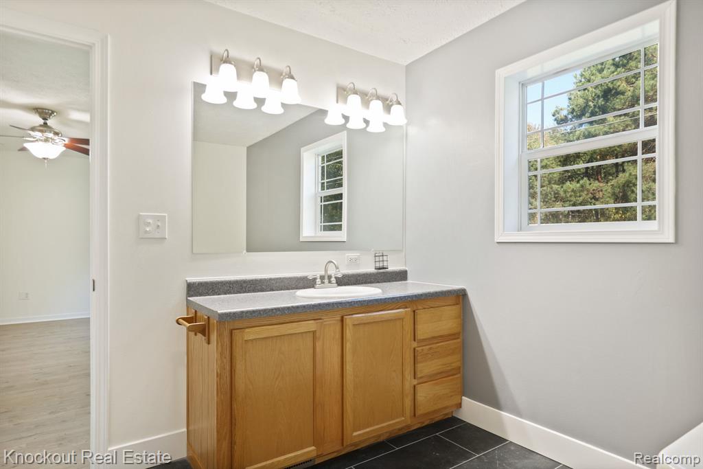 6977 Rathbun Road, Birch Run, MI 48415 — Photo 24