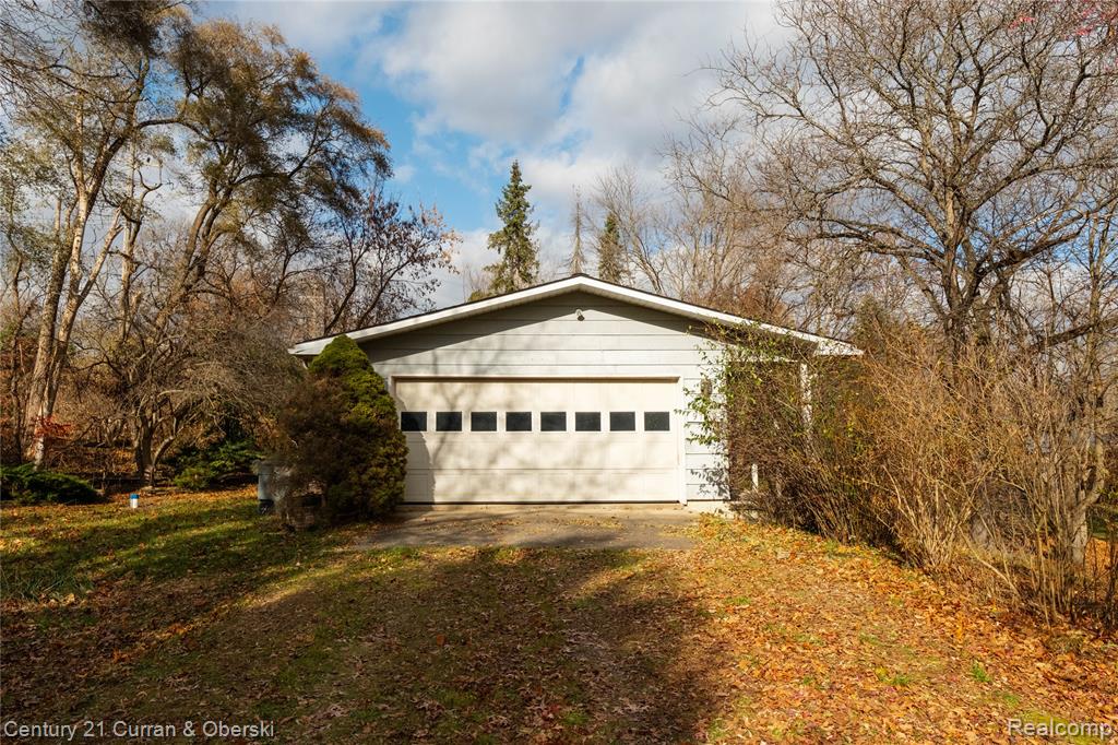 9792 Willis Road, Pinckney, MI 48169 — Photo 24