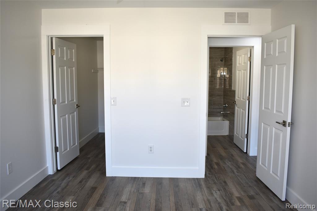 417 Old Pine Way Drive, Walled Lake, MI 48390 — Photo 22