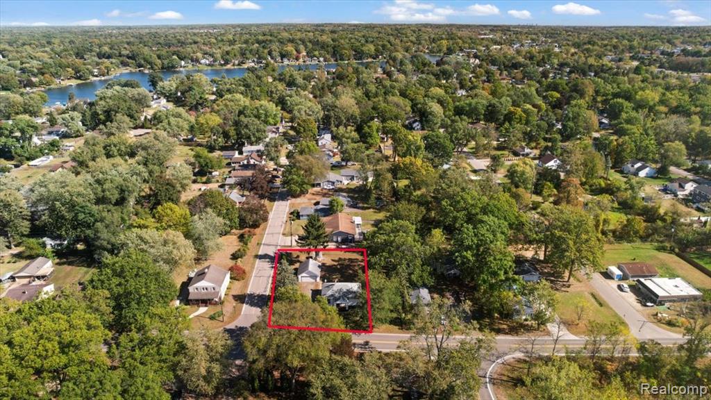 1588 Ladd Road, Wolverine Lake, MI 48390 — Photo 30
