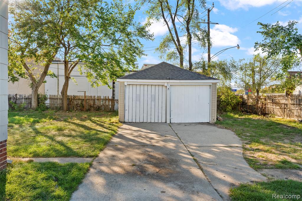20529 Coventry Street, Highland Park, MI 48203 — Photo 4