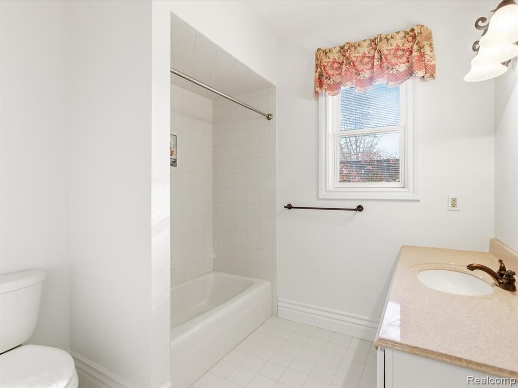 3993 N River Road, Fort Gratiot, MI 48059 — Photo 32