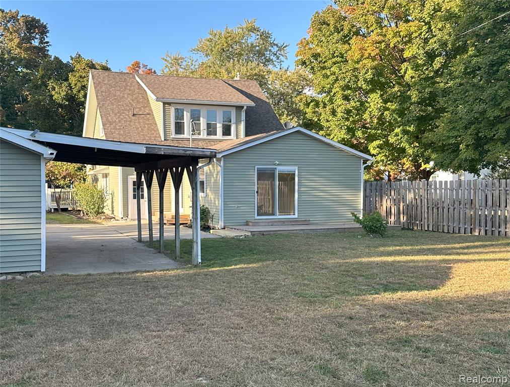 401 W Broad Street, Linden, MI 48451 — Photo 3