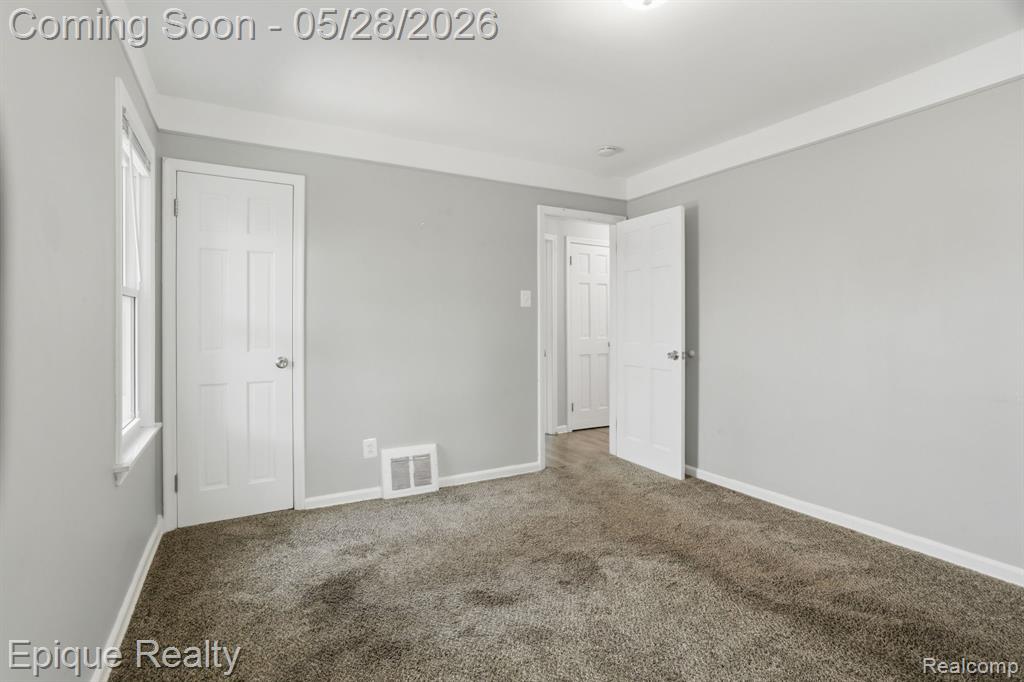 20506 Lancaster Street, Harper Woods, MI 48225 — Photo 17