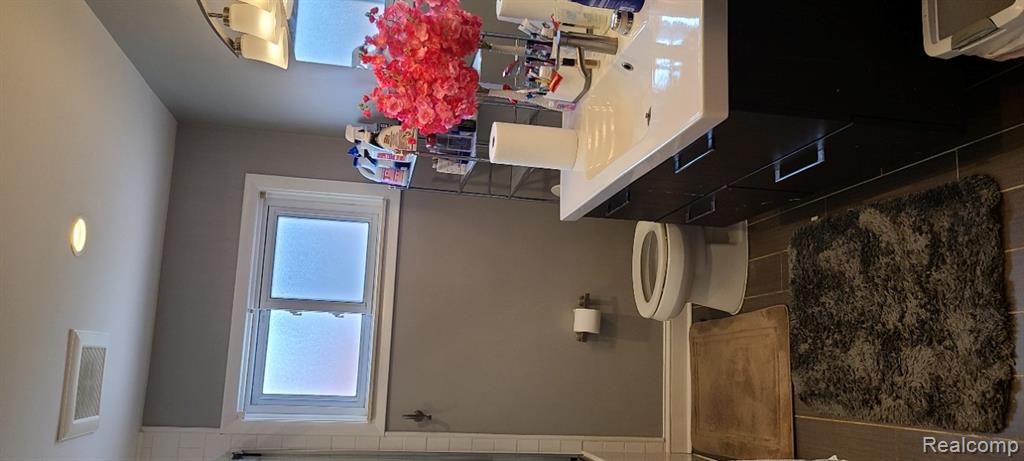 4467 McKinley Street, Dearborn Heights, MI 48125 — Photo 19
