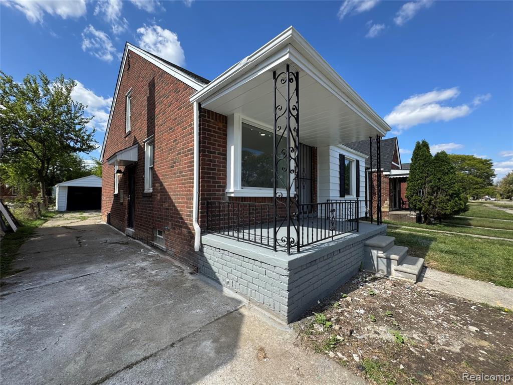 19395 FAIRPORT Street - Photo 3