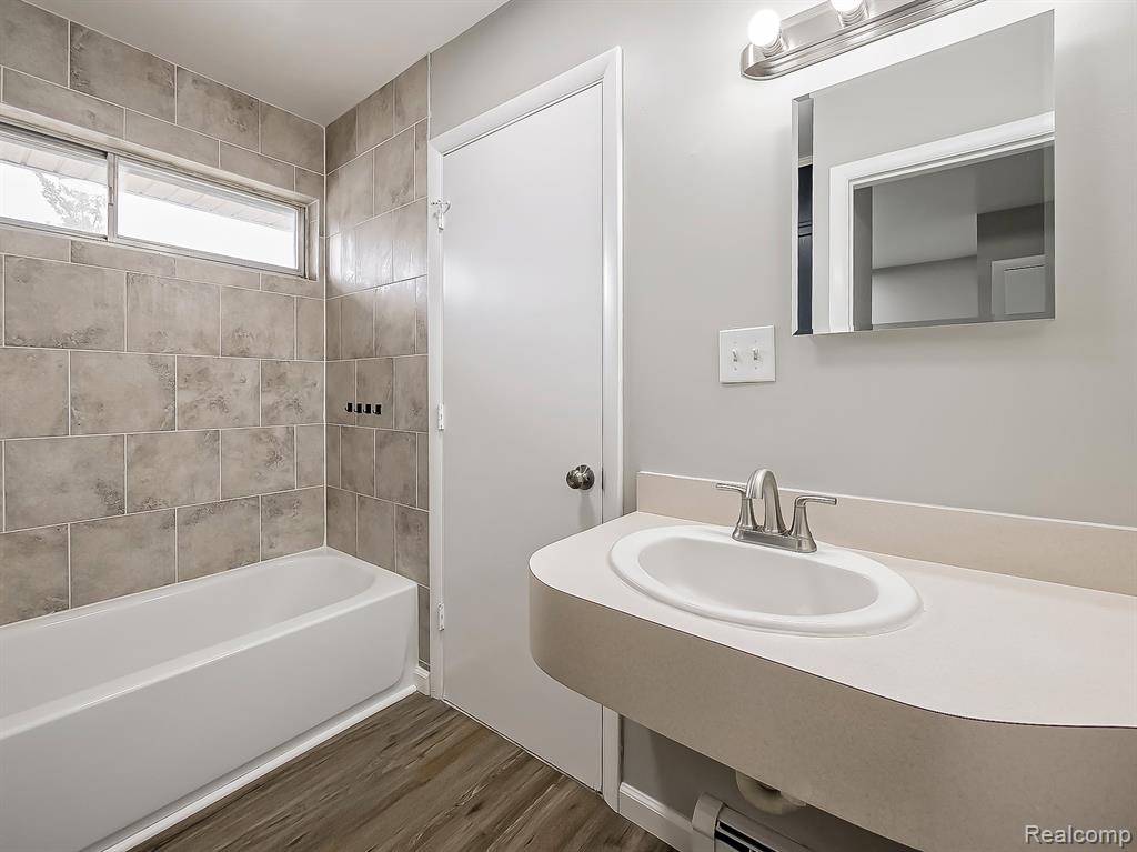 132 Huronview Court, White Lake, MI — Photo 21