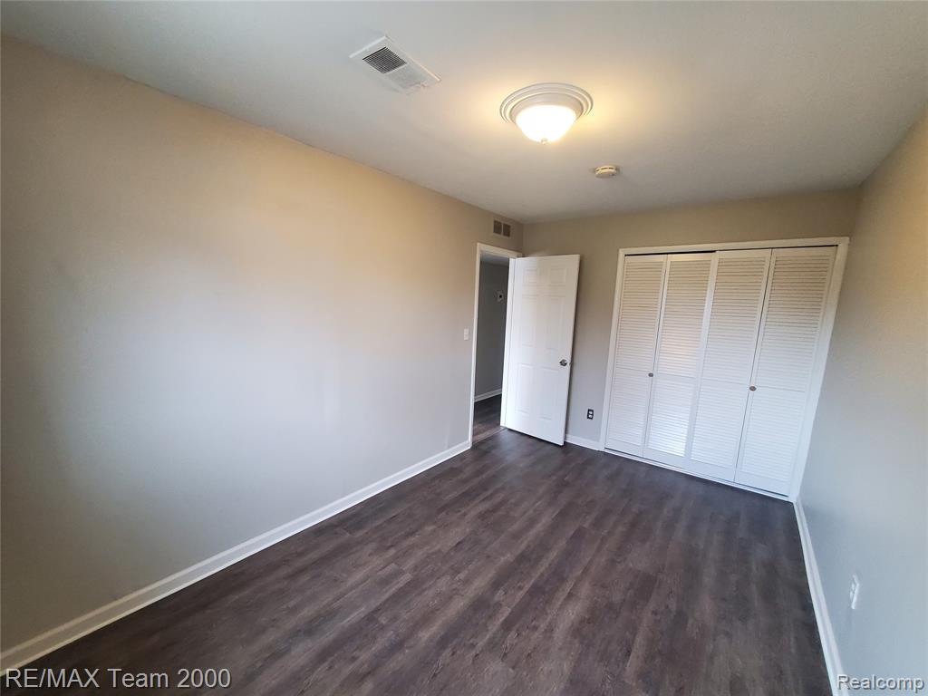 5397 JACKSON Street, Dearborn Heights, MI 48125 — Photo 16