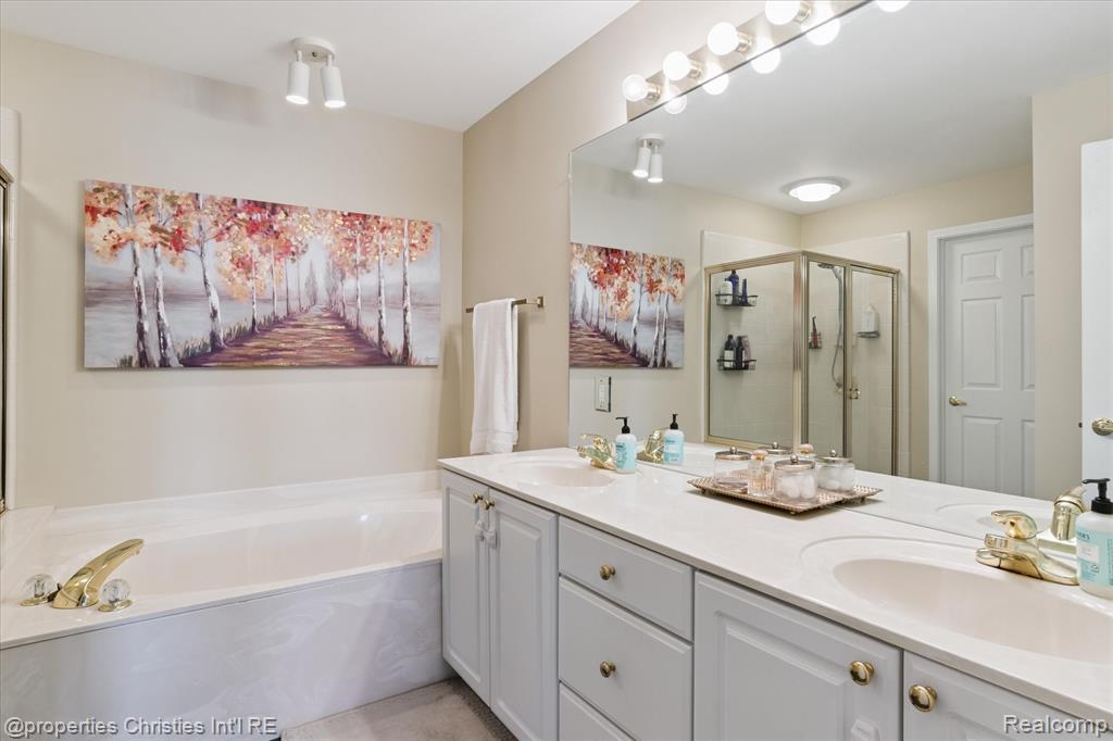 39510 Edgewater Drive, 100, Northville, MI 48168 — Photo 21