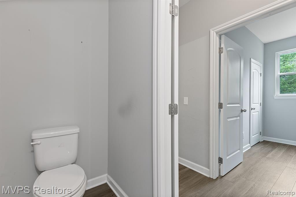 5325 SHOREWOOD Drive, Fort Gratiot, MI 48059 — Photo 24
