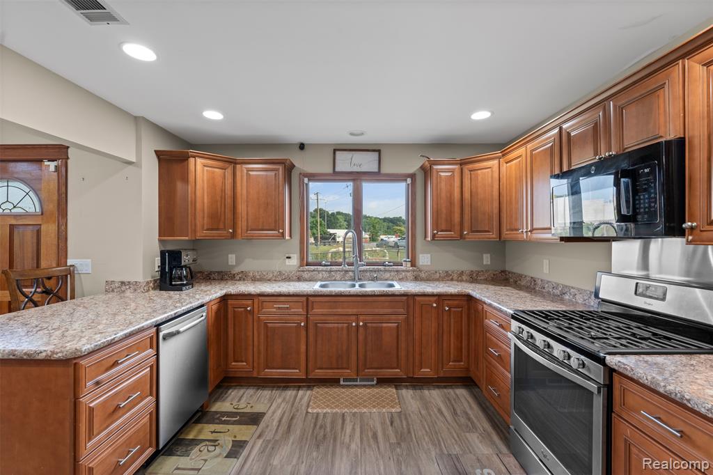 1907 Riverside Drive, Port Huron, MI 48060 — Photo 57