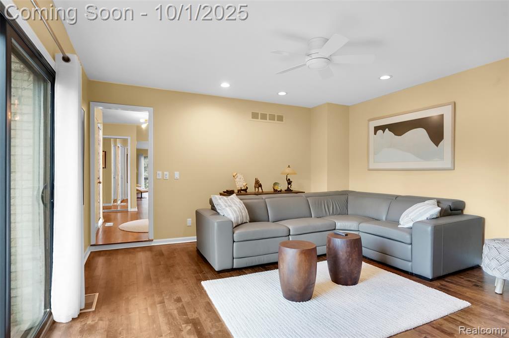 4154 Wabeek Lake Drive S, Bloomfield Hills, MI 48302 — Photo 22
