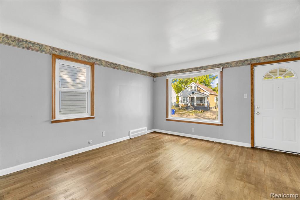 6235 Rosemont Avenue, Detroit, MI 48228 — Photo 5
