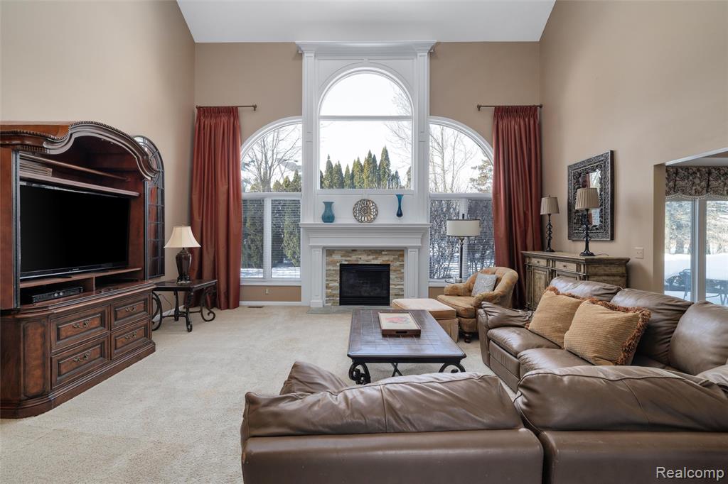 55453 Macintosh Court, Shelby Twp, MI 48316 — Photo 3