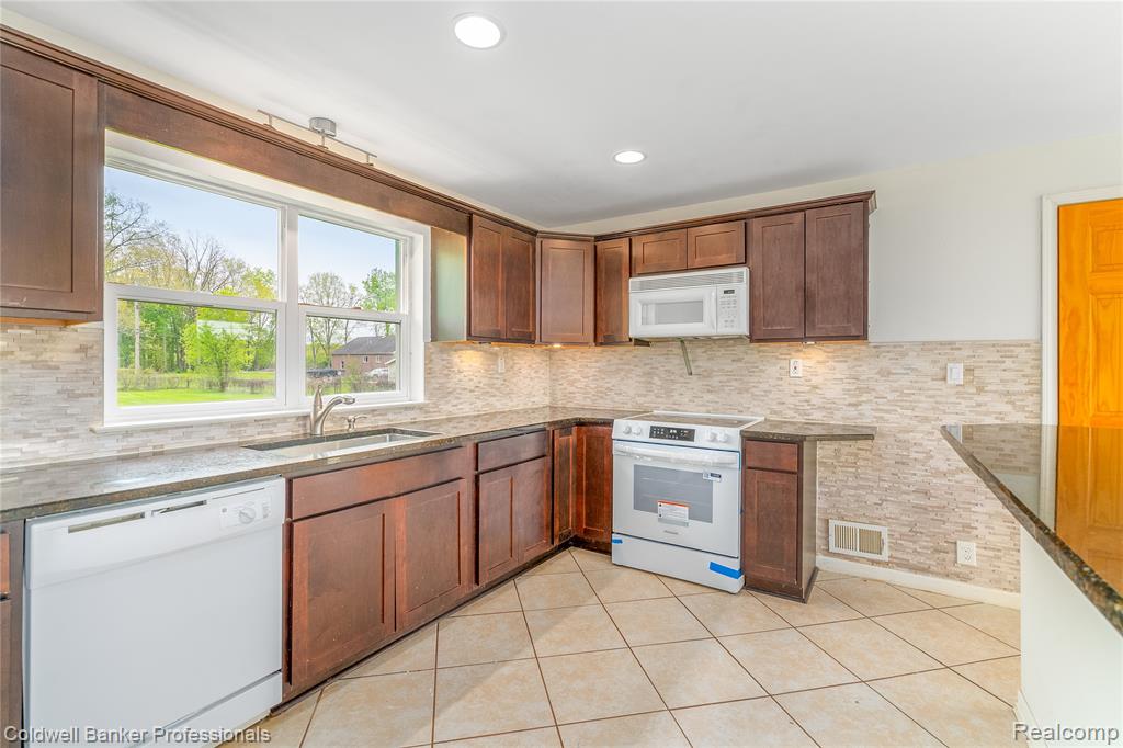 7841 Haggerty Road, Van Buren, MI 48111 — Photo 8