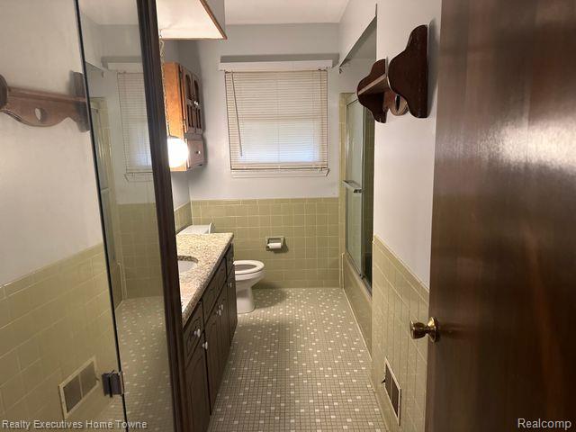 49545 SCHOENHERR Road, Shelby Twp, MI 48315 — Photo 14