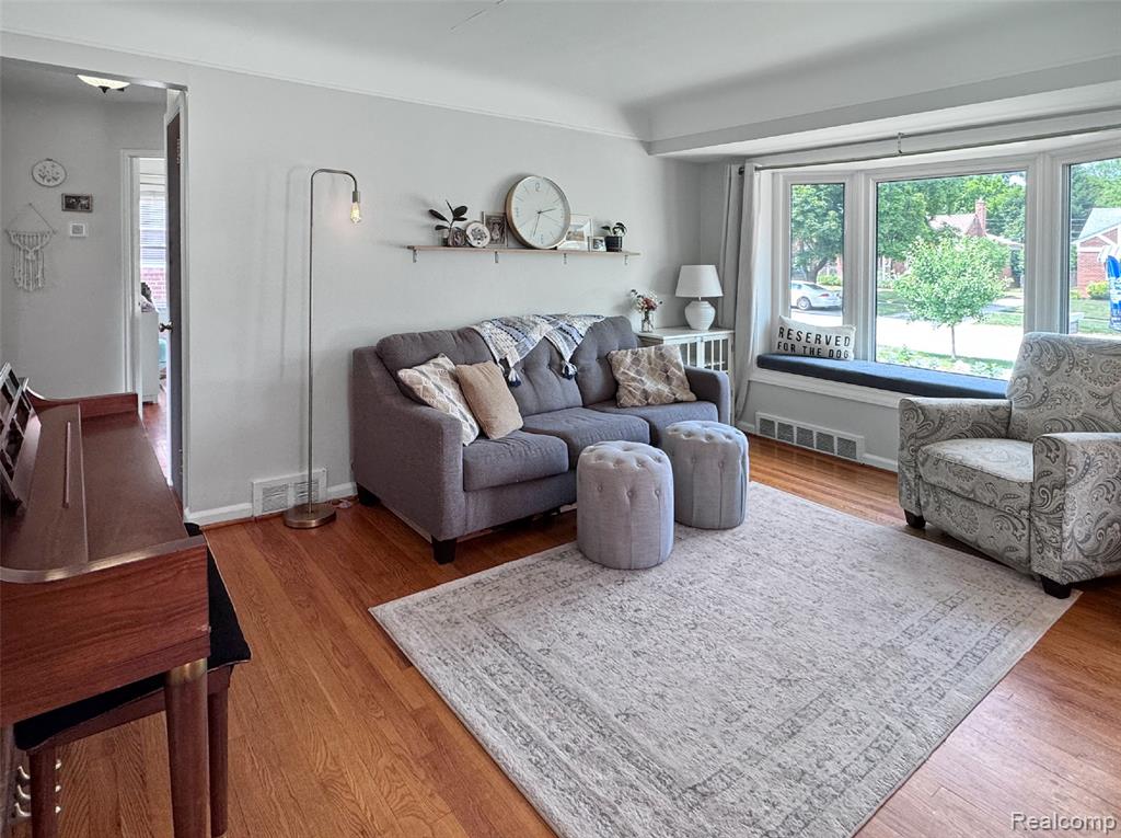 437 Normandy Road, Royal Oak, MI 48073 — Photo 5