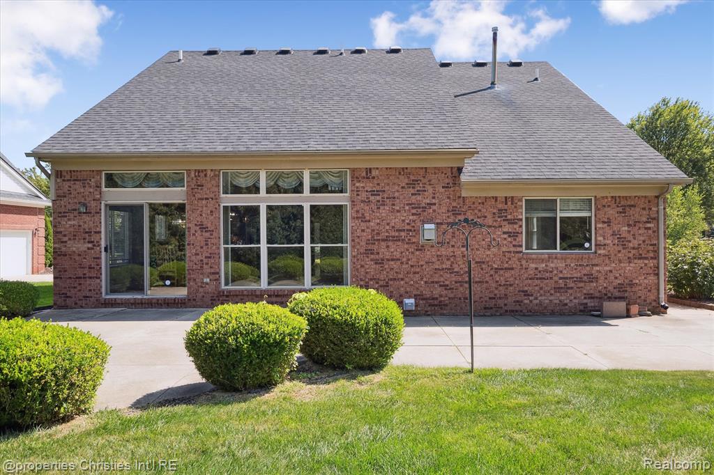 4831 Sunderland Drive, Sterling Heights, MI 48314 — Photo 47