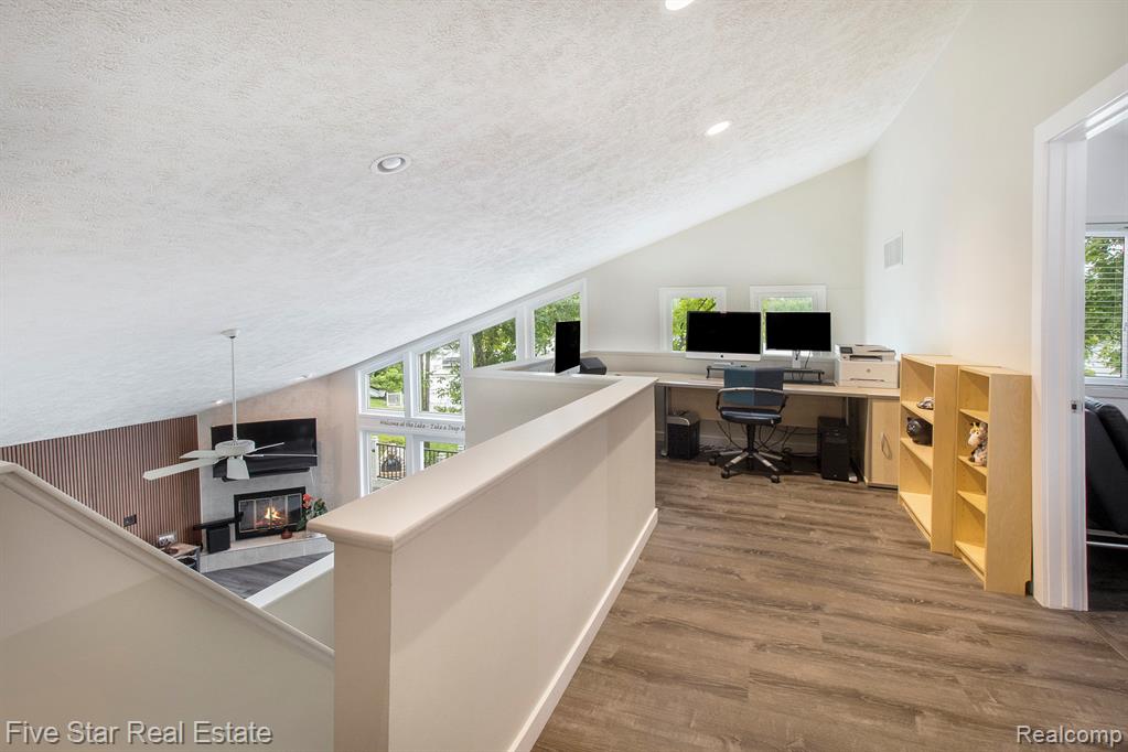 7025 Dandison Boulevard, West Bloomfield, MI 48324 — Photo 37