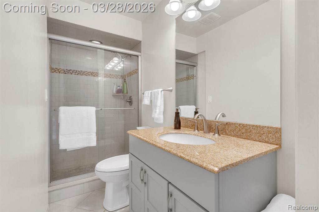 664 King Circle, Lake Orion, MI 48362 — Photo 36