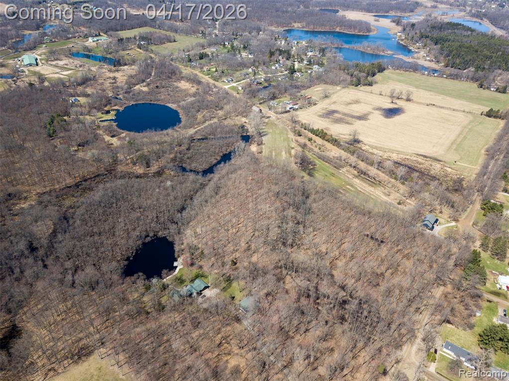 825 W Rose Center Road, Holly, MI 48442 — Photo 22