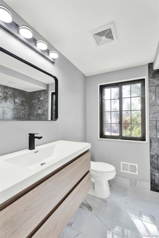 8962 Glasgow Drive, White Lake, MI — Photo 41