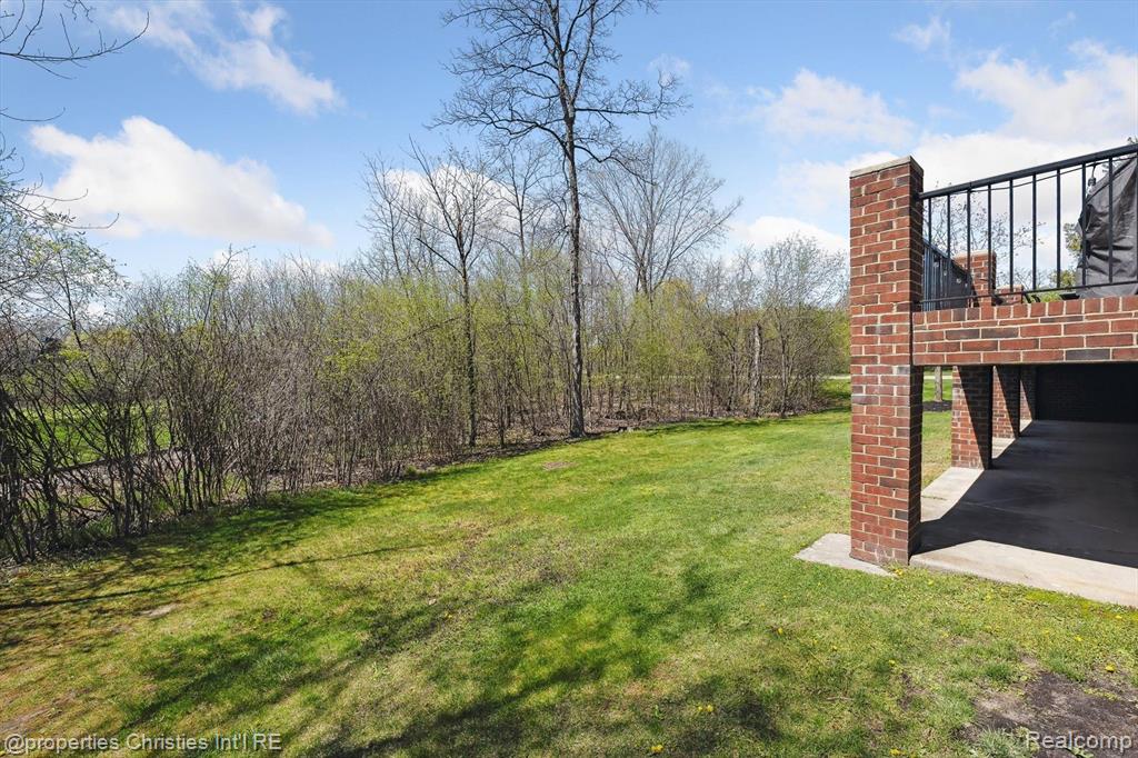 45933 TOURNAMENT Drive, Northville, MI 48168 — Photo 68