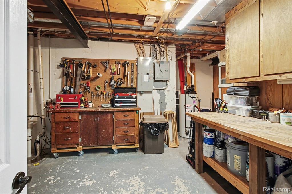 8620 Southridge Drive, Howell, MI 48843 — Photo 37