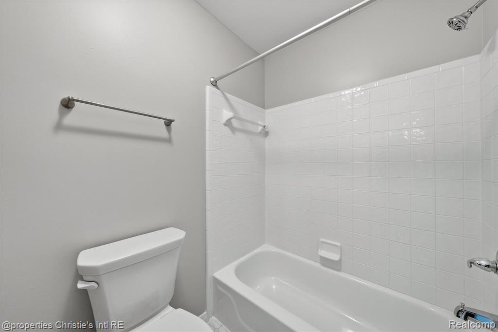 483 W Lincoln Avenue, Madison Heights, MI 48071 — Photo 12
