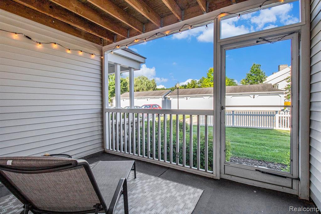 2808 S Knightsbridge Circle, Ann Arbor, MI 48105 — Photo 7