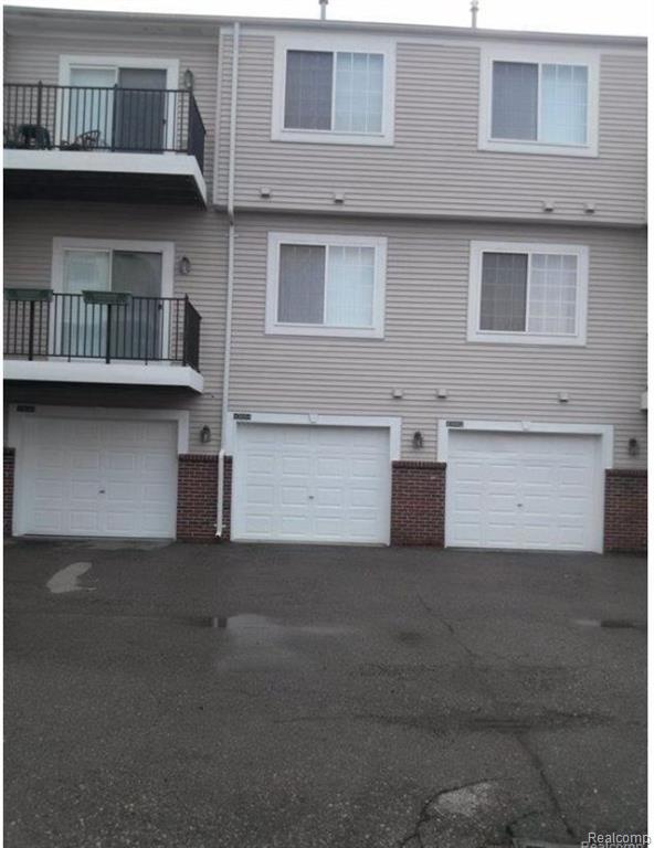 43054 STRAND Drive, Sterling Heights, MI 48313 — Photo 16