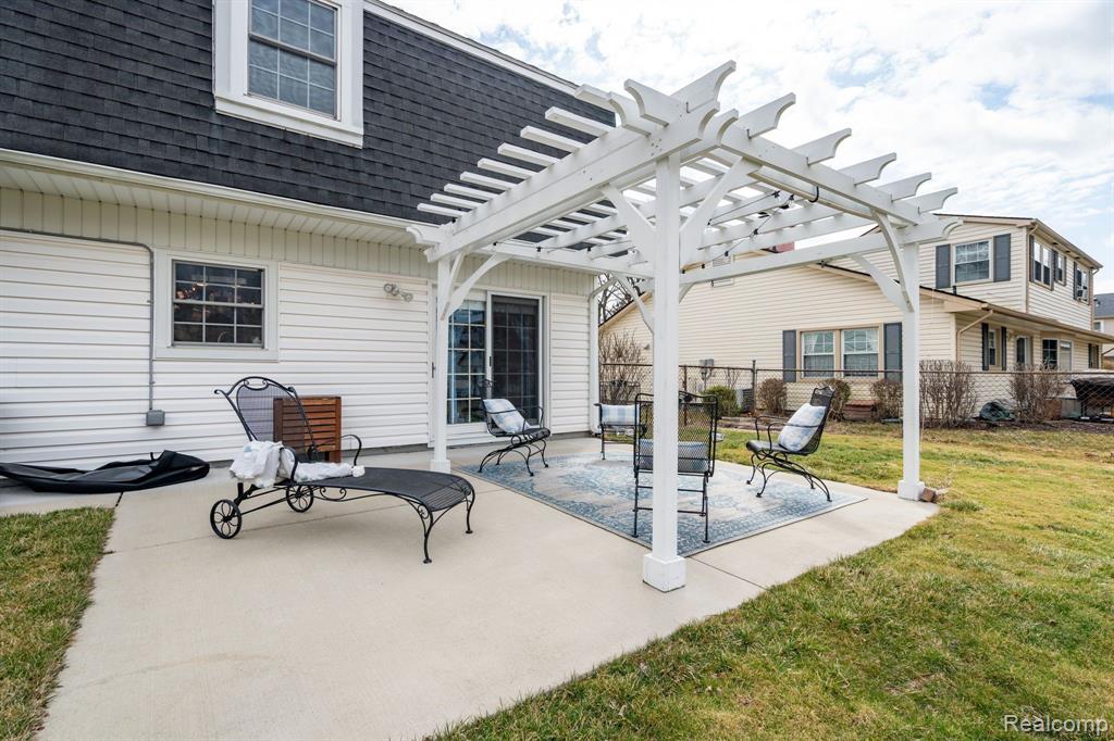 4855 CAROL Drive, Troy, MI 48085 — Photo 37