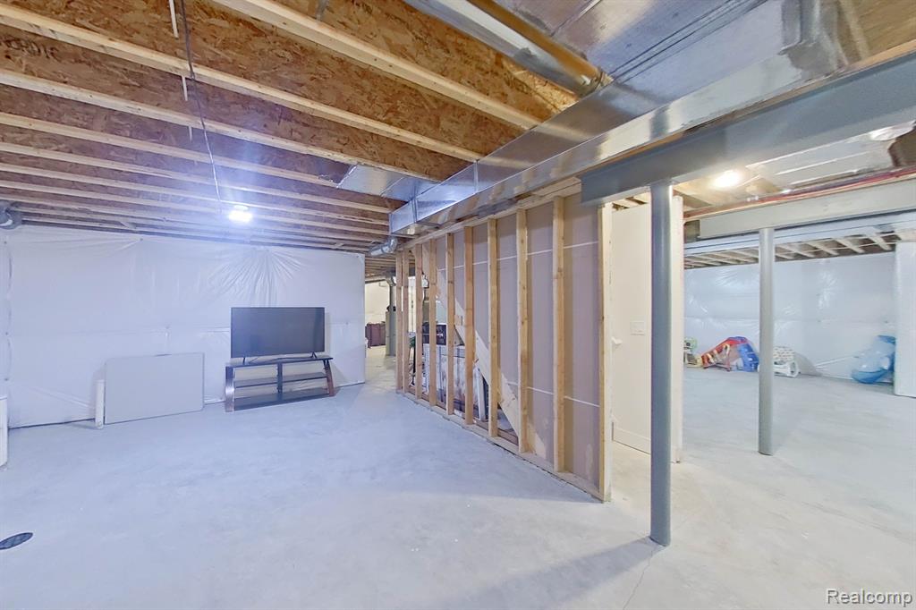 51060 LAUREL Park Drive, Canton, MI 48188 — Photo 53
