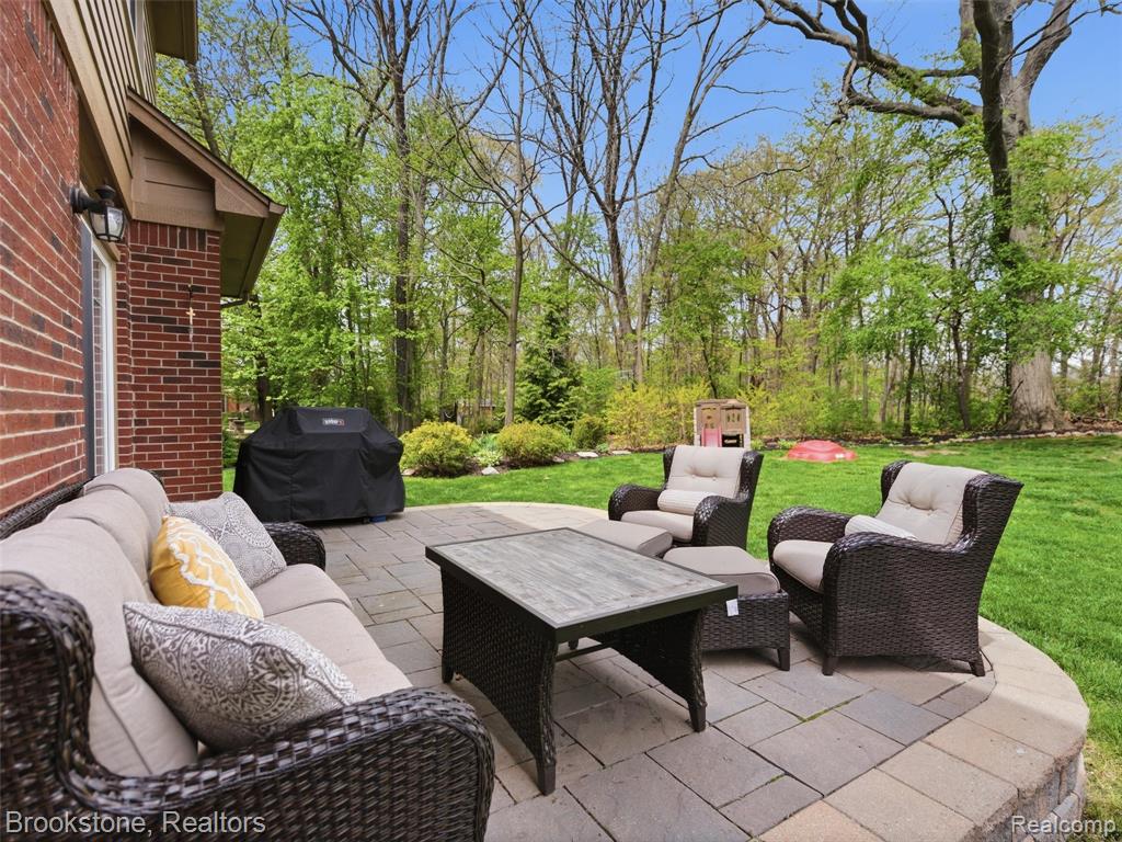 722 Lake Ridge Road, Rochester Hills, MI 48307 — Photo 36