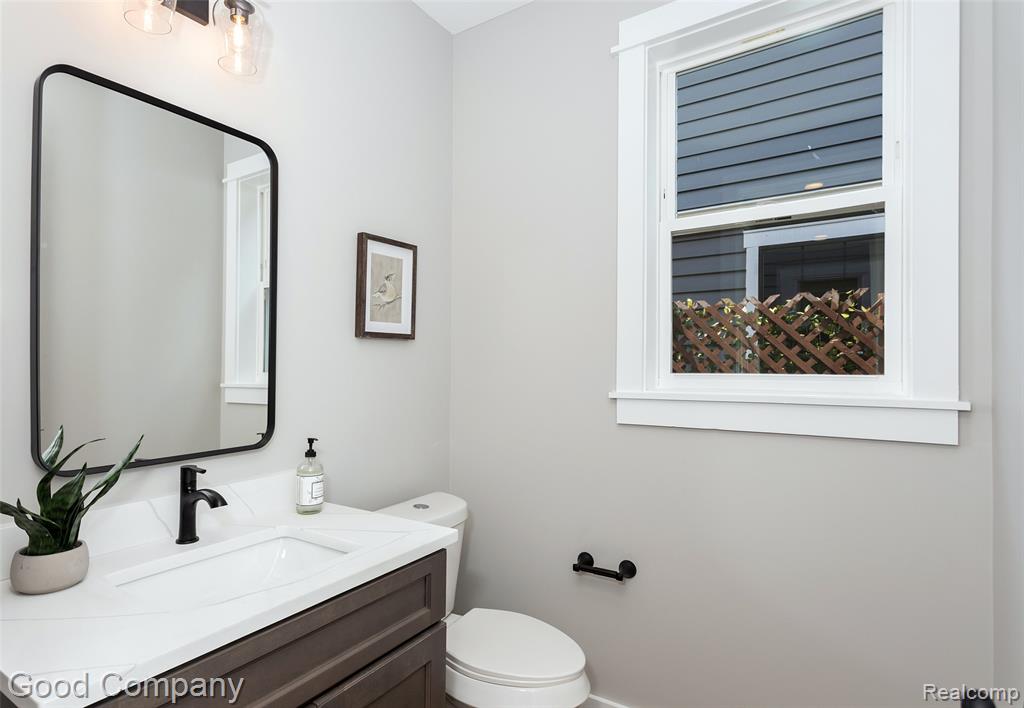 713 W Farnum Avenue, Royal Oak, MI 48067 — Photo 18