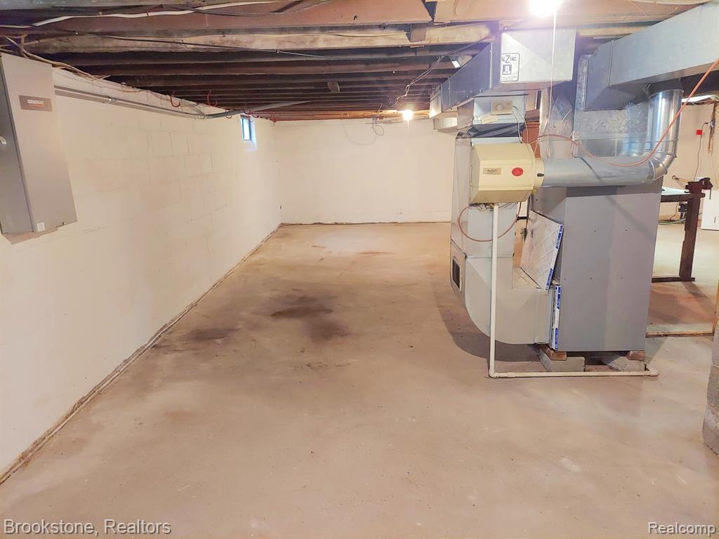 5104 CHESANING Road, Chesaning, MI 48616 — Photo 34