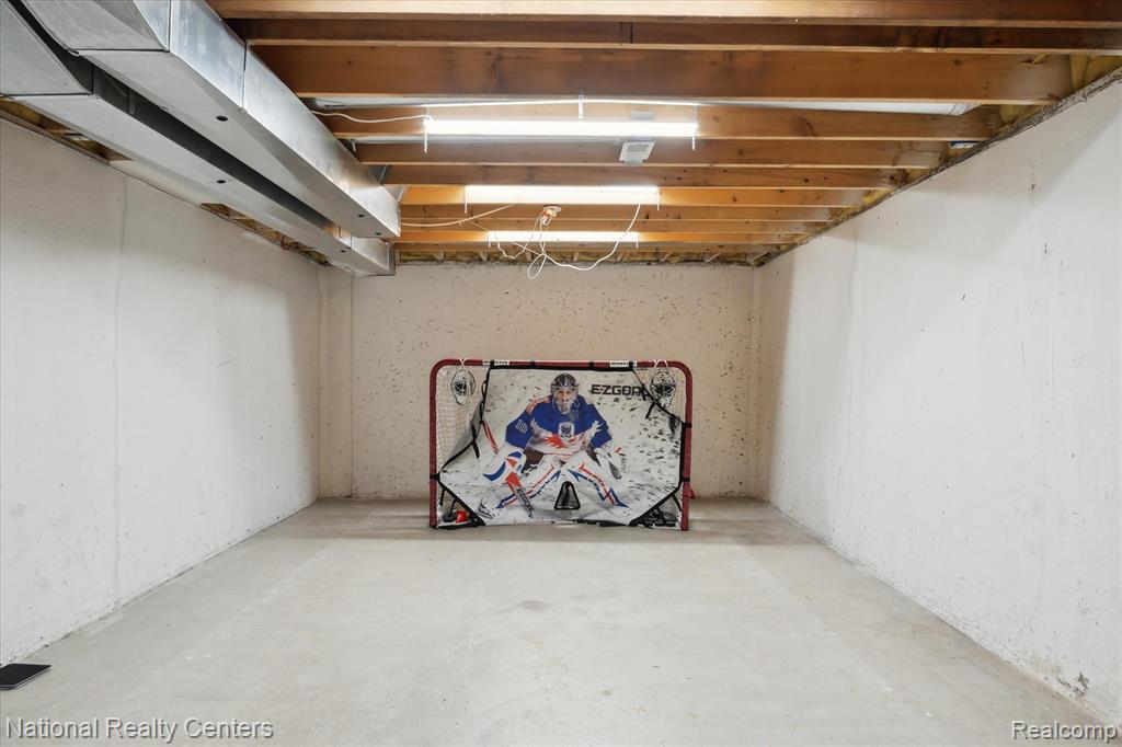 5885 Fairborn, Canton, MI, 48187