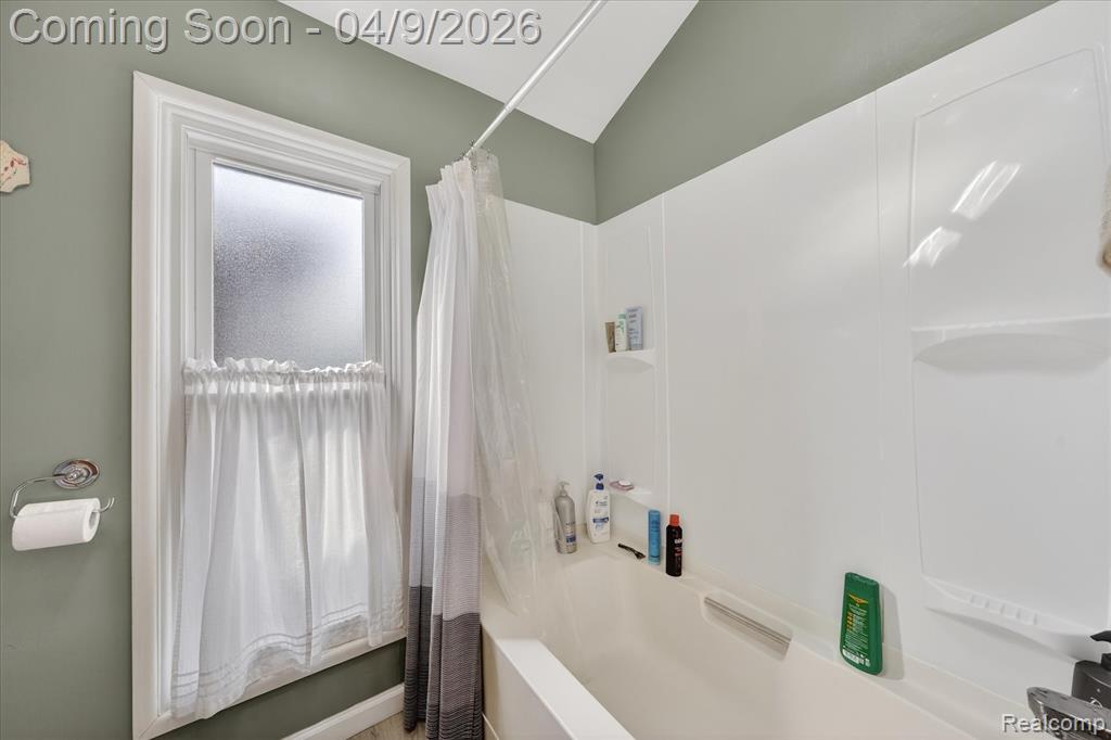 29100 Tawas Street, Madison Heights, MI 48071 — Photo 13