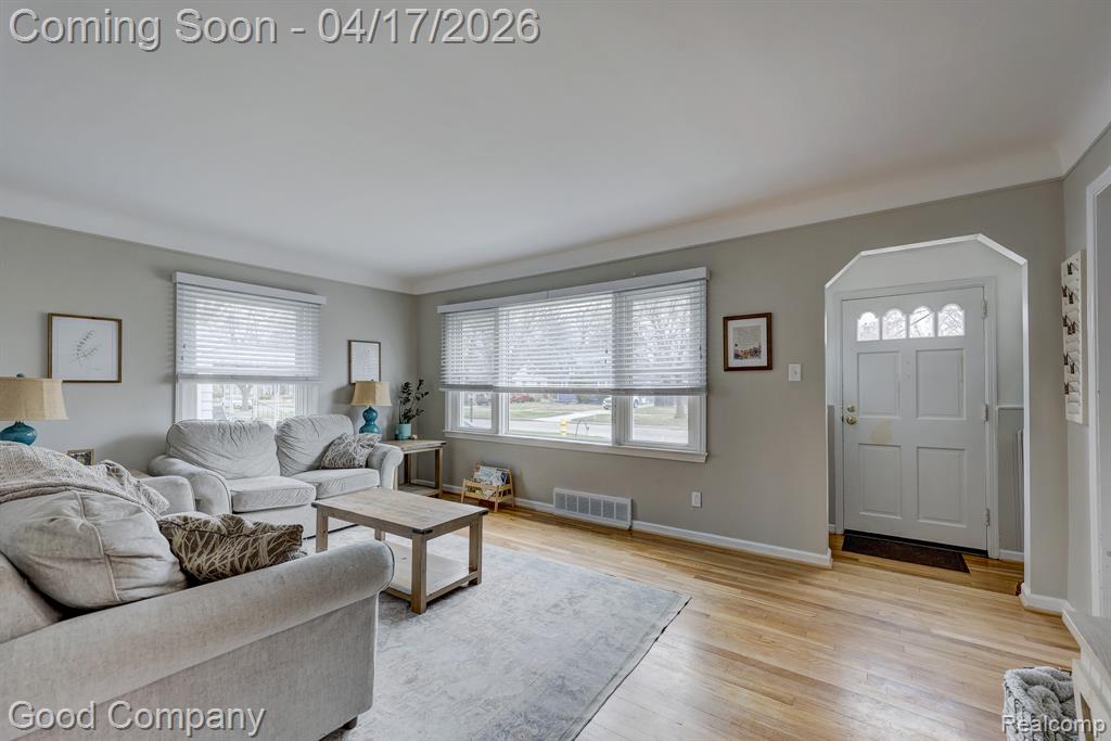 23211 Rensselaer Street, Oak Park, MI 48237 — Photo 2