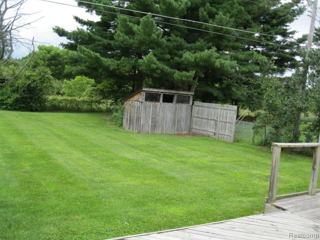4500 Pommore, Milford, MI 48380 — Photo 12
