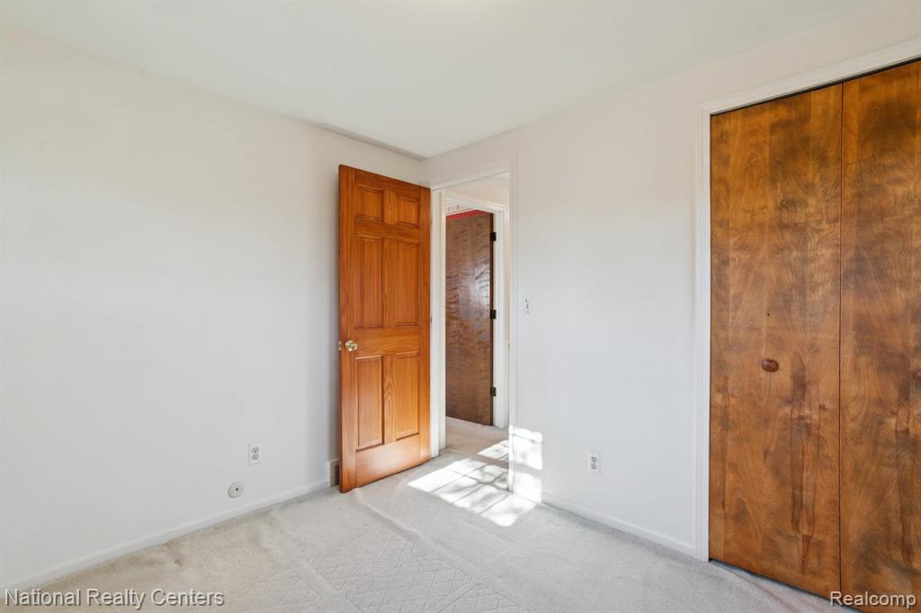 5621 Eastman Boulevard, West Bloomfield, MI 48323 — Photo 39