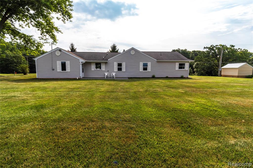 9197 Henderson Road, Otisville, MI 48463 — Photo 44