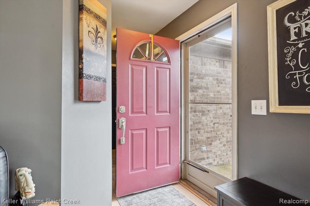 46044 ROYAL Drive, Chesterfield, MI — Photo 5