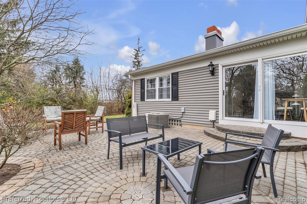 19517 Dartmouth Place, Northville, MI 48167 — Photo 39