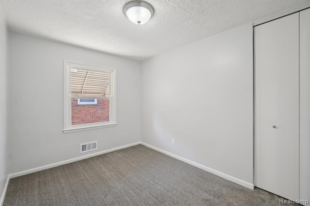 29720 Taylor Street, Saint Clair Shores, MI 48082 — Photo 10