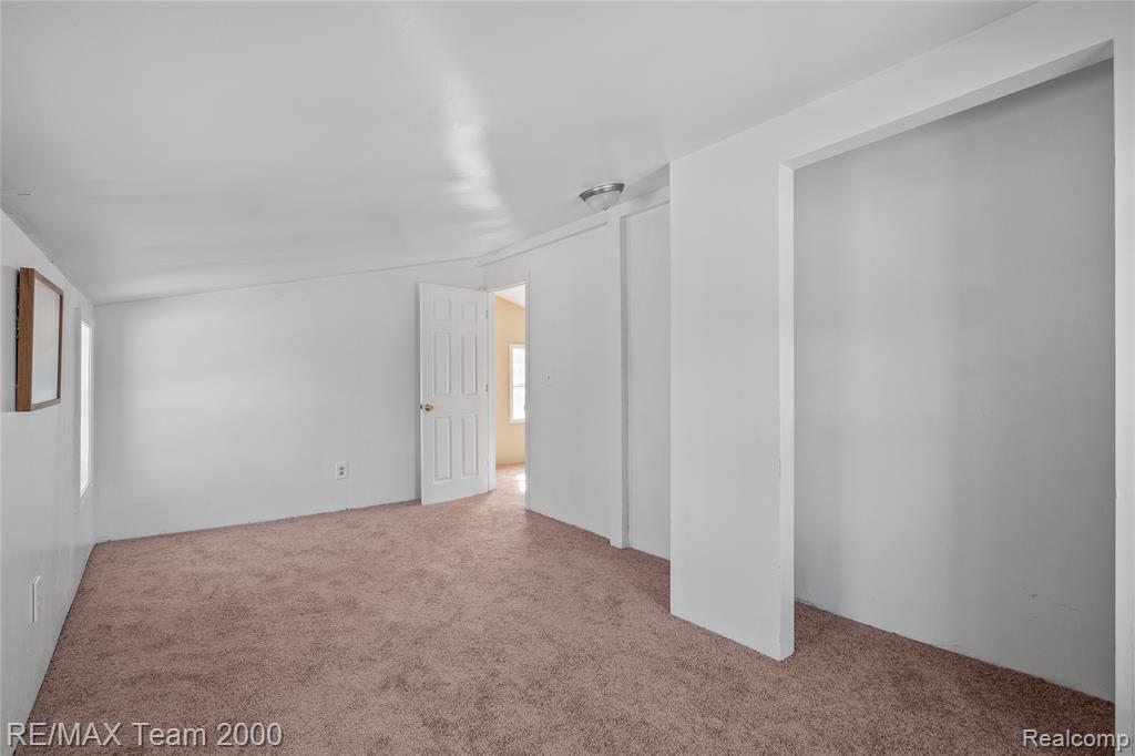 5842 Janet Avenue, Taylor, MI 48180 — Photo 18