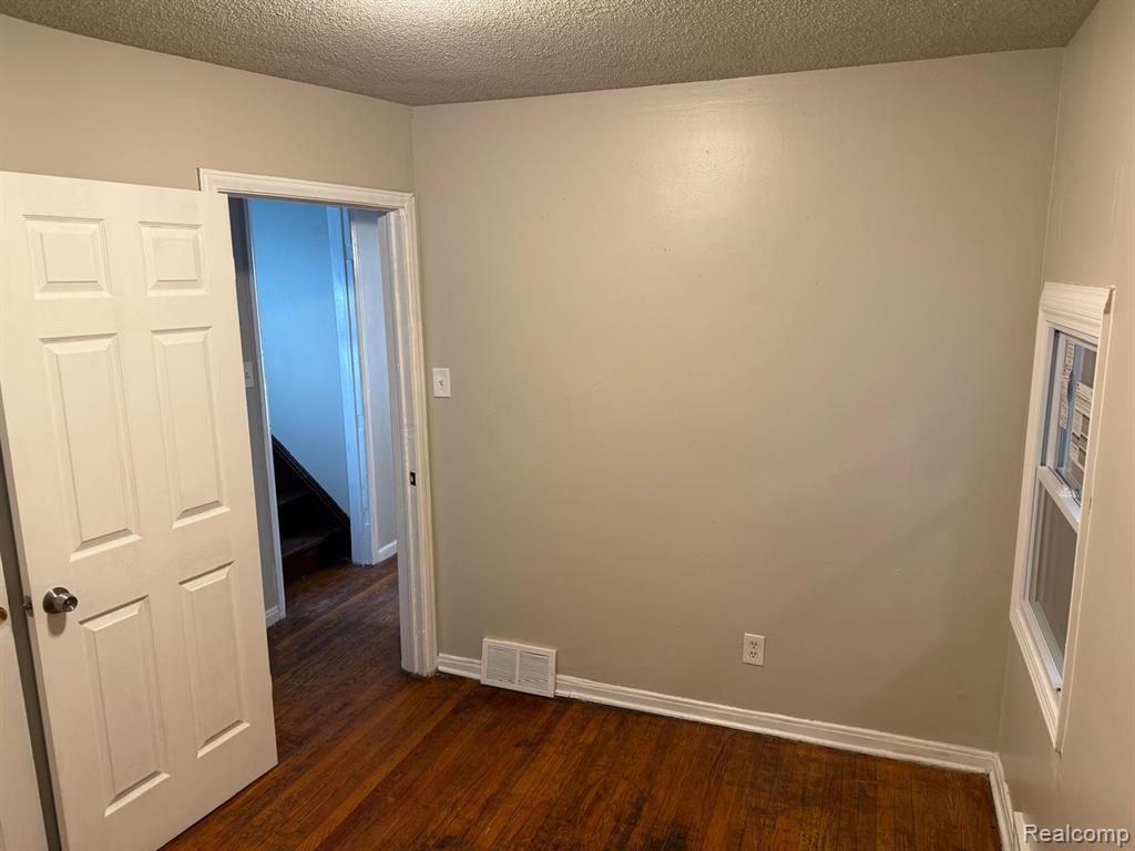20020 PELKEY Street, Detroit, MI 48205 — Photo 24