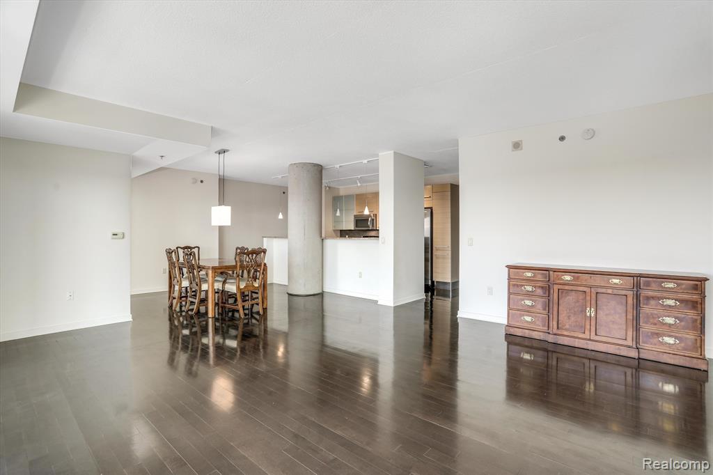 432 S WASHINGTON Avenue, 1204, Royal Oak, MI 48067 — Photo 5